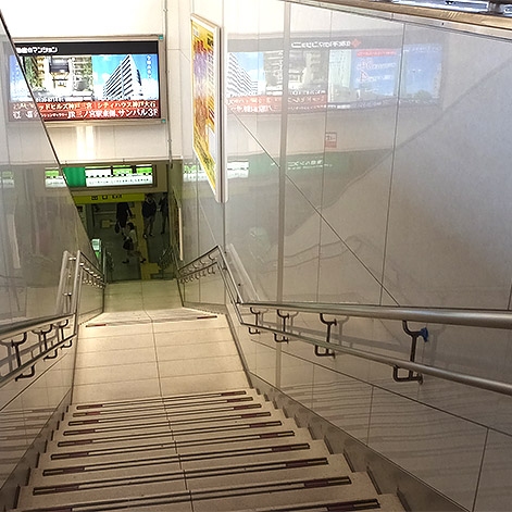 三ノ宮駅 駅舎 (使用面積:1344㎡)|施工事例|不燃化粧板（内装用