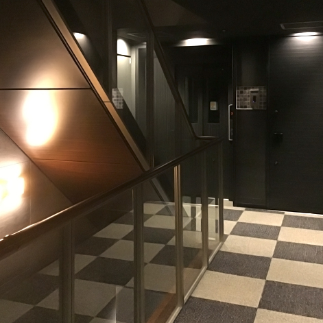 大手住宅メーカー　賃貸住宅　共用廊下（エレベーターホール）