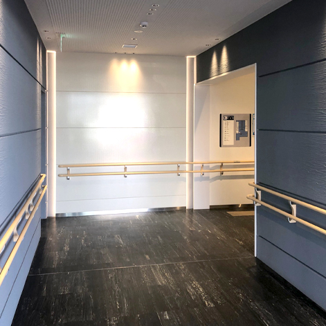 名神高速道路 京都桂川PA（パーキングエリア）トイレ入り口